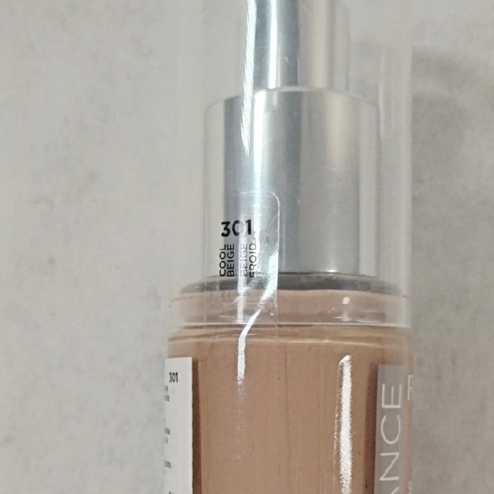 Revlon Illuminance Foundation 301 Cool Beige Medium coverage naturally radiant